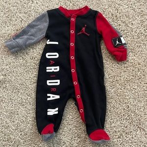 Great condition newborn Nike onesie.